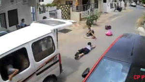 girls-fall-out-of-moving-van-vadodara-211022675-16x9_07106272854486530799