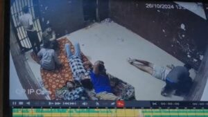 671de515ece1f-lucknow-police-27003352-16x96476449716912228522