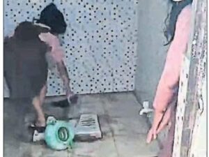 bareilly_school_toilet_1727848518697_17278485270767850763168376889667
