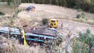 bus-accidnet-17384698888444652142001561199