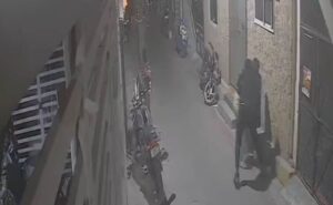 rcs9sl88_bengaluru-harassment-_625x300_06_april_253041239887300327058